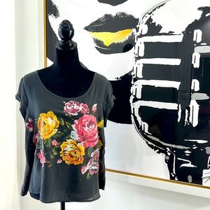 Jolt Gray Floral Print Short-sleeve Top, Size L